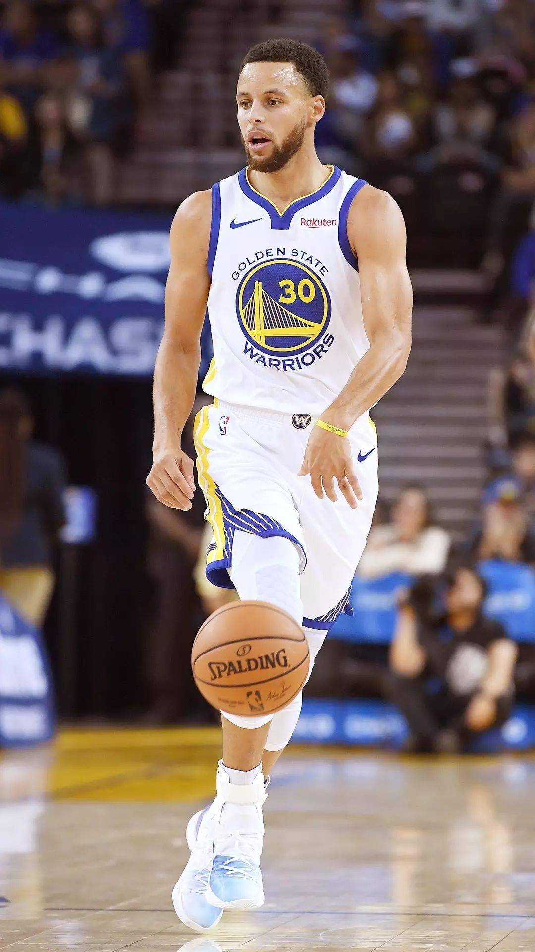 保持强大的 保持强大的